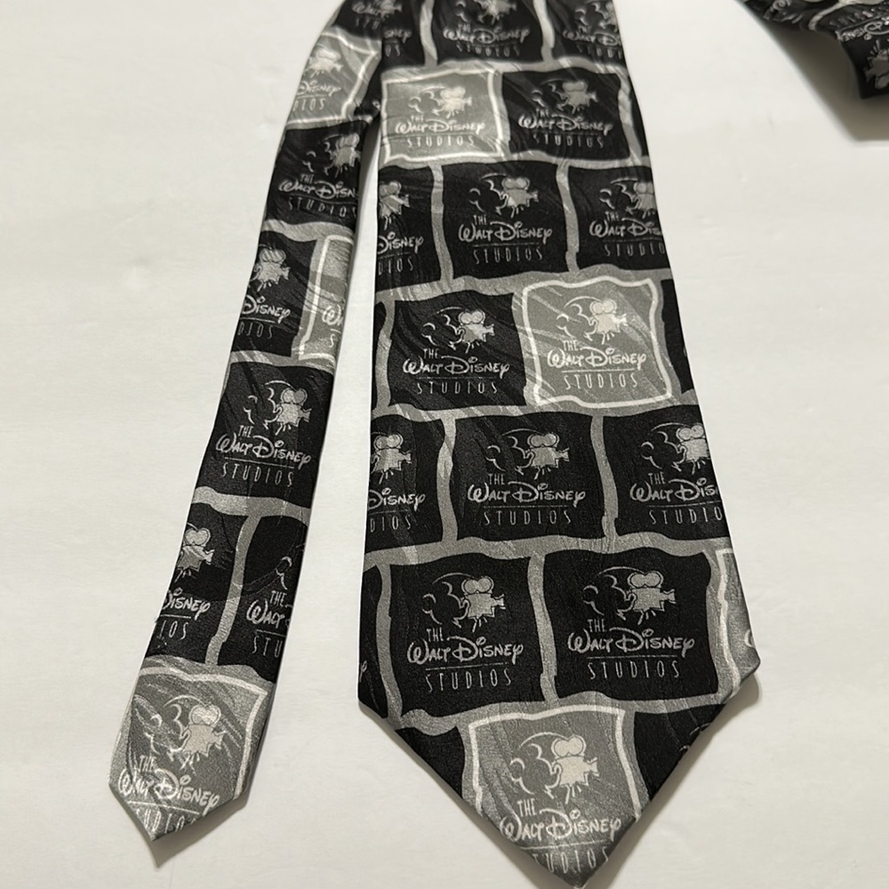 Disney Tie - Picture 5 of 5